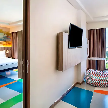 Ibis Styles Bandung Grand Central Exterior photo