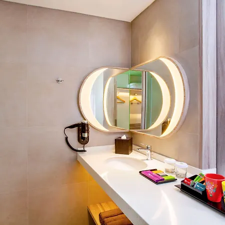 Ibis Styles Bandung Grand Central Exterior photo